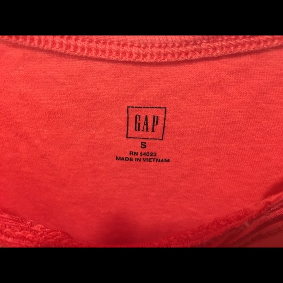 Gap tank top - Picture 3 of 5